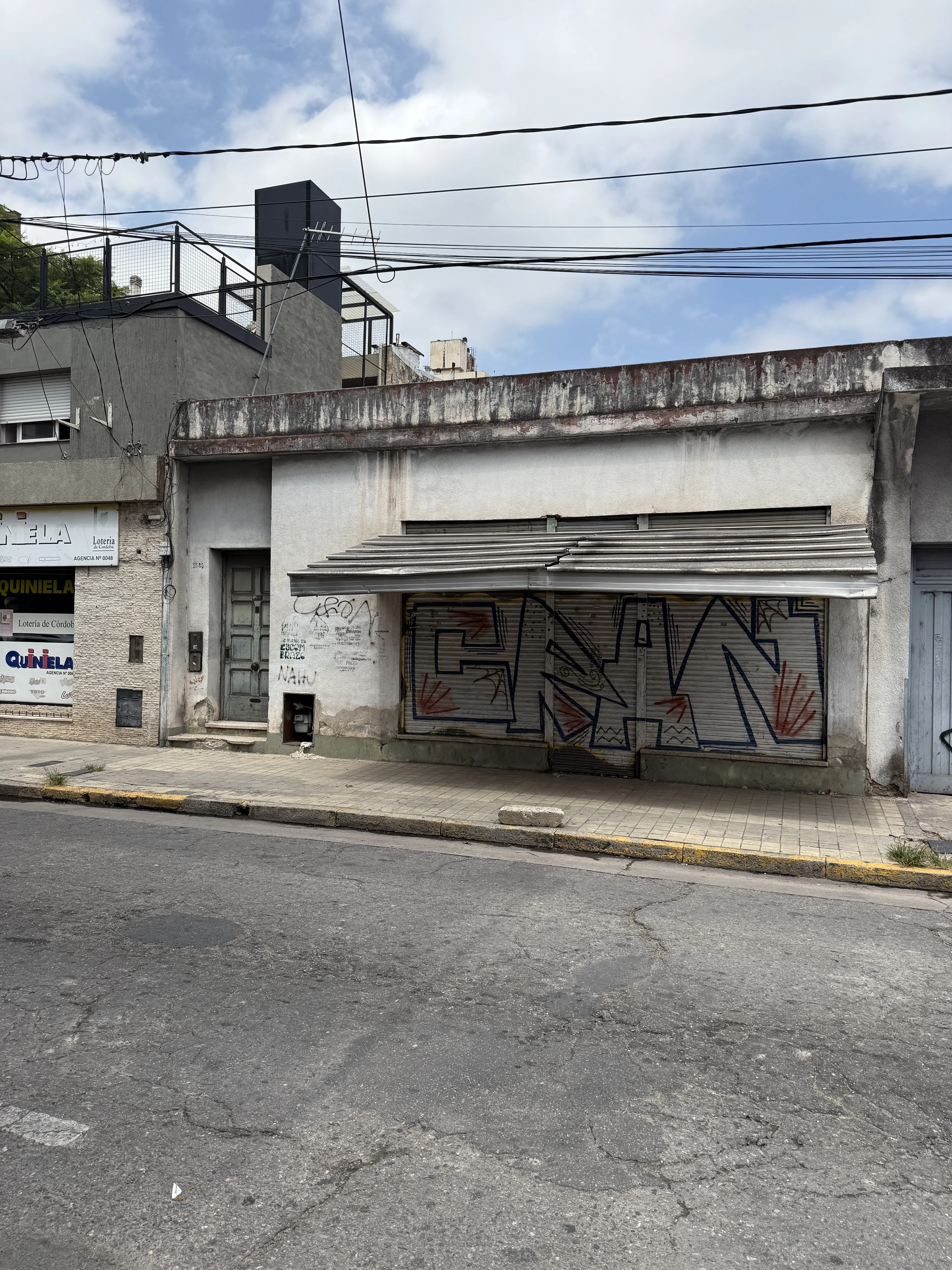 ALBERDI, Propiedad con Potencial Para Desarrollo.