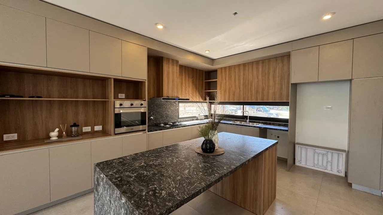 Venta: Casa de Categoría - 3 Dormitorios 2 Baños - Las Cañitas - Malagueño