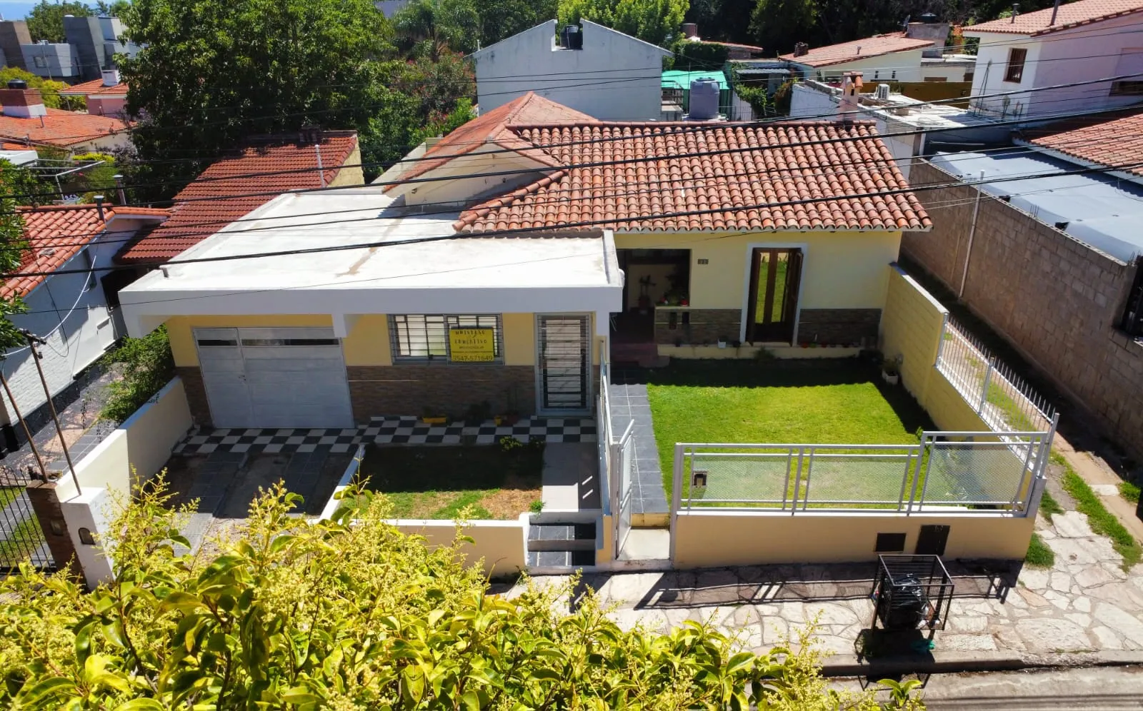 Venta: Casa - 3 Dorm. - Patio y Cochera - Jose Muñoz - Villa Carlos Paz