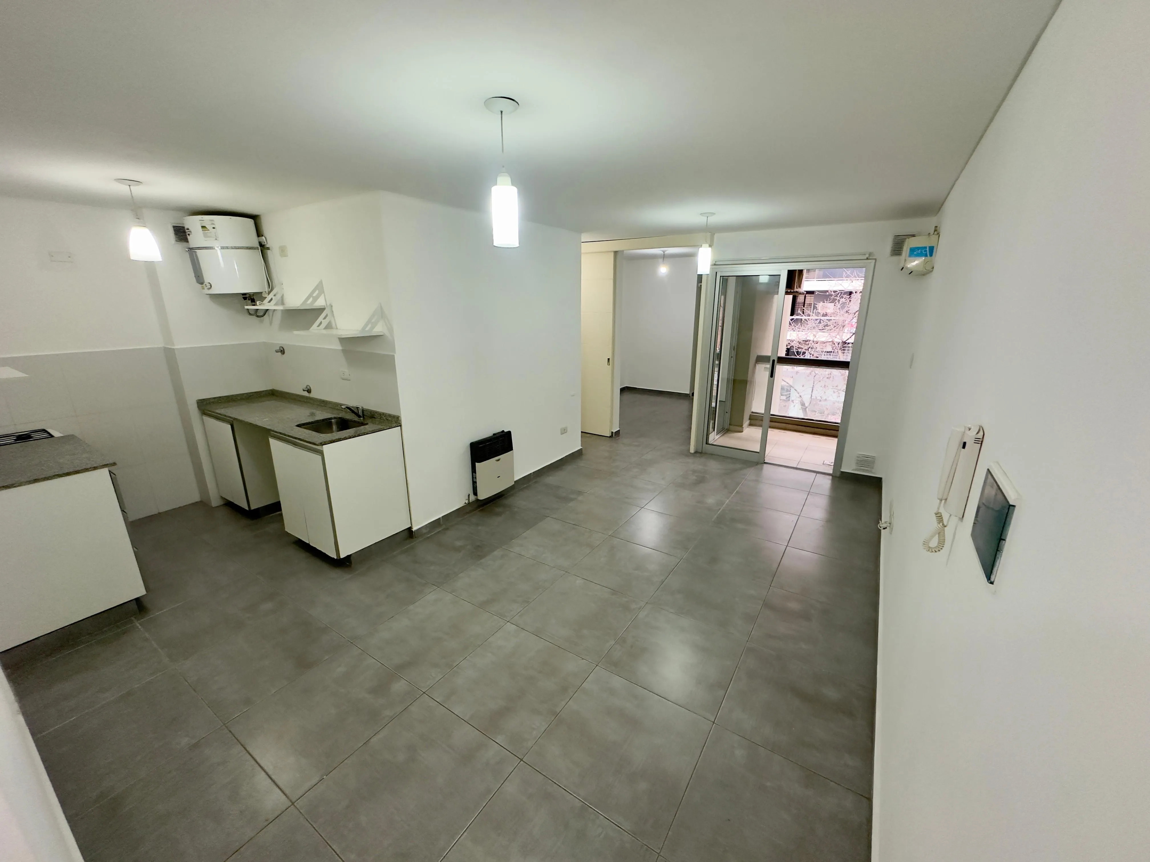 ALQUILER - 1 DORMITORIO Y MEDIO - ZONA PARQUE DE LAS TEJAS - BALCON