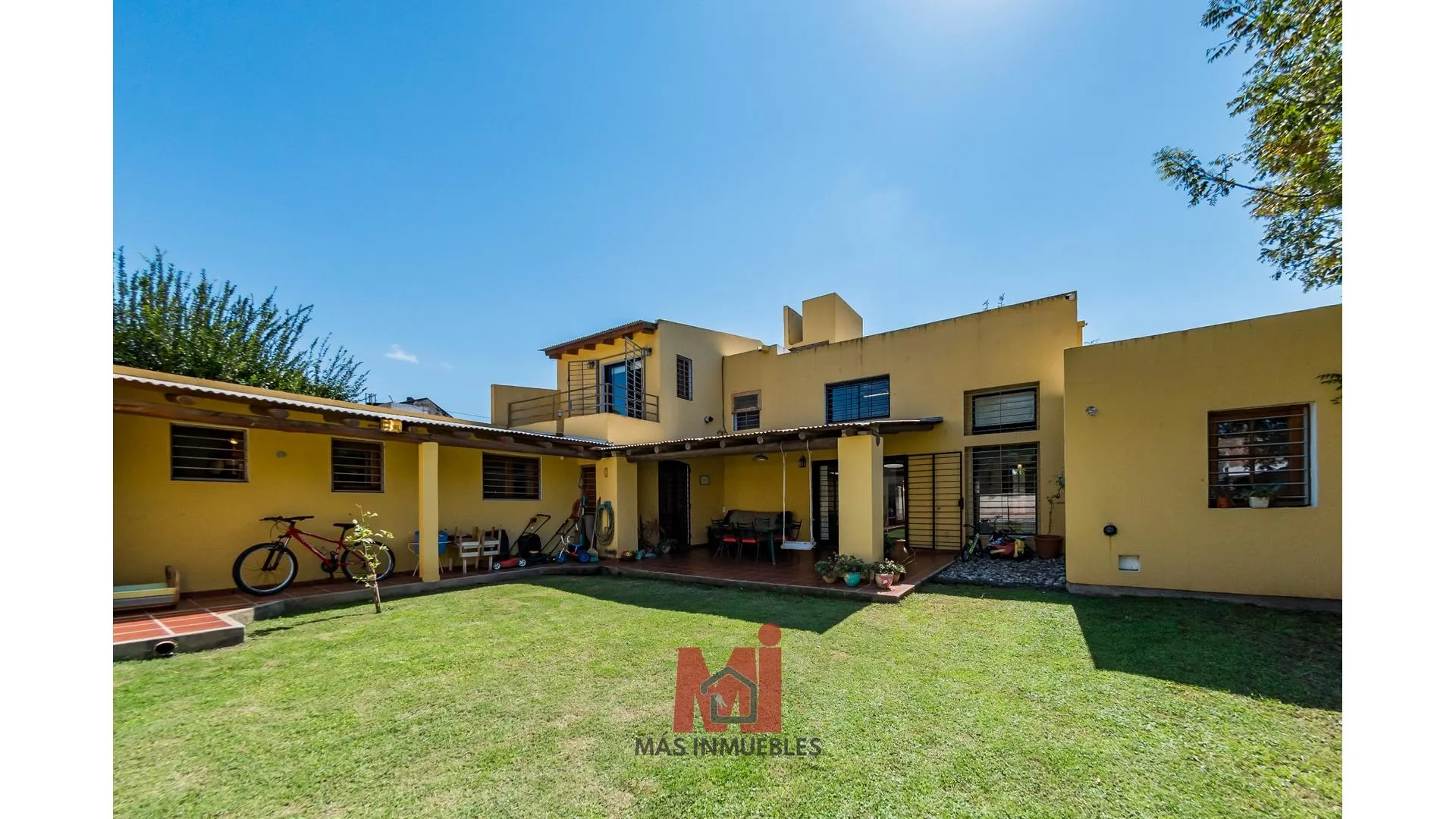 Hermosa CASA en Venta en B° Granja de Funes
