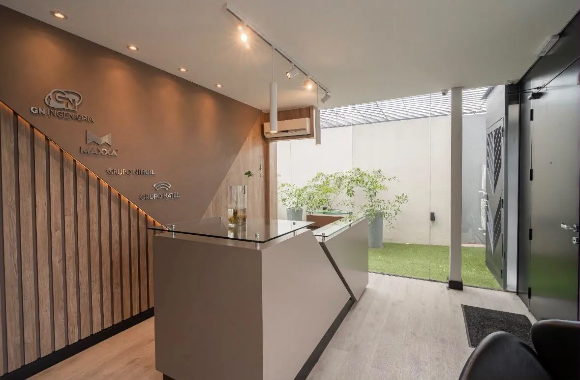 Excelente propiedad comercial en Cerro de las Rosas