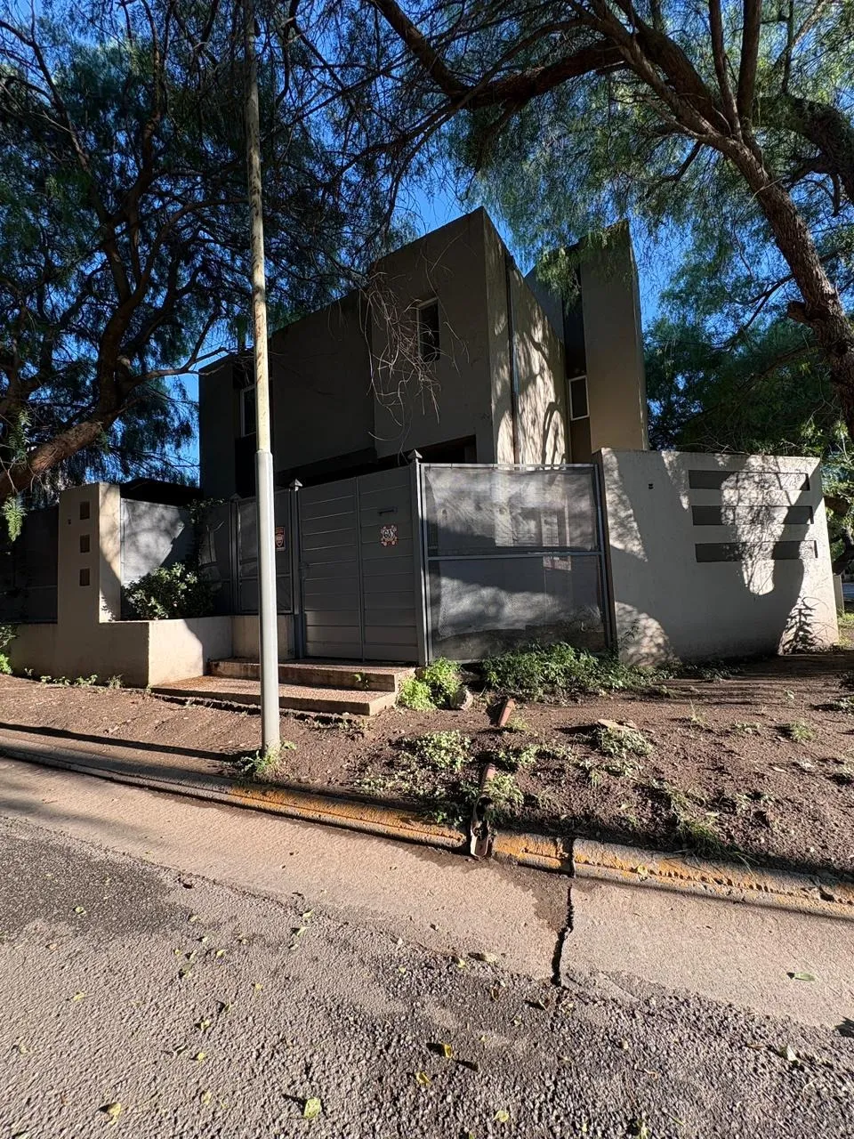 Casa en venta 3 dormitorios – Barrio Los Prados, La Calera – Apto crédito