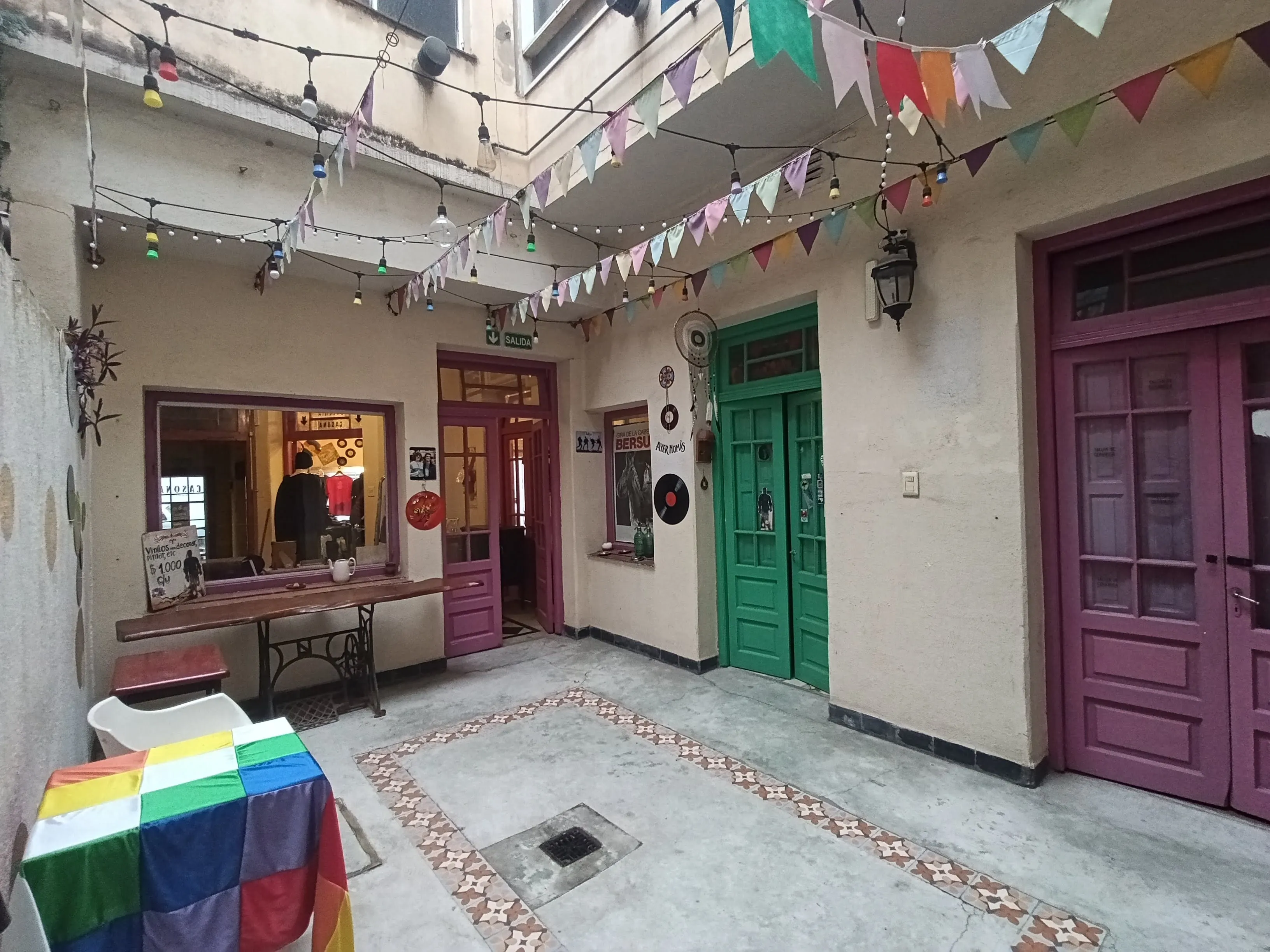 Güemes: paseo comercial en calle Belgrano (5 locales)