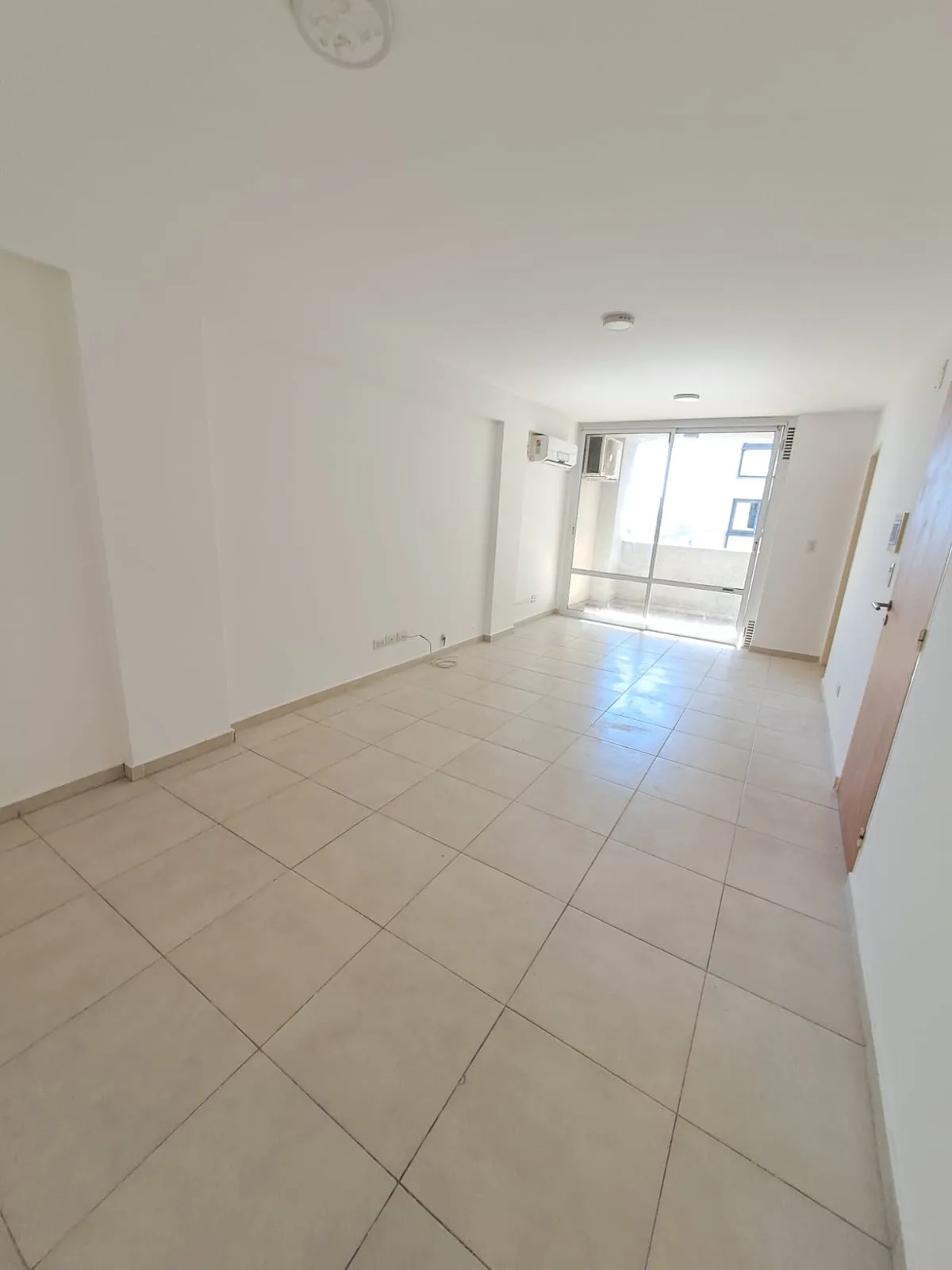 Departamento 2 dormitorios 2 baños, con cochera. Nueva Cordoba. VENTA