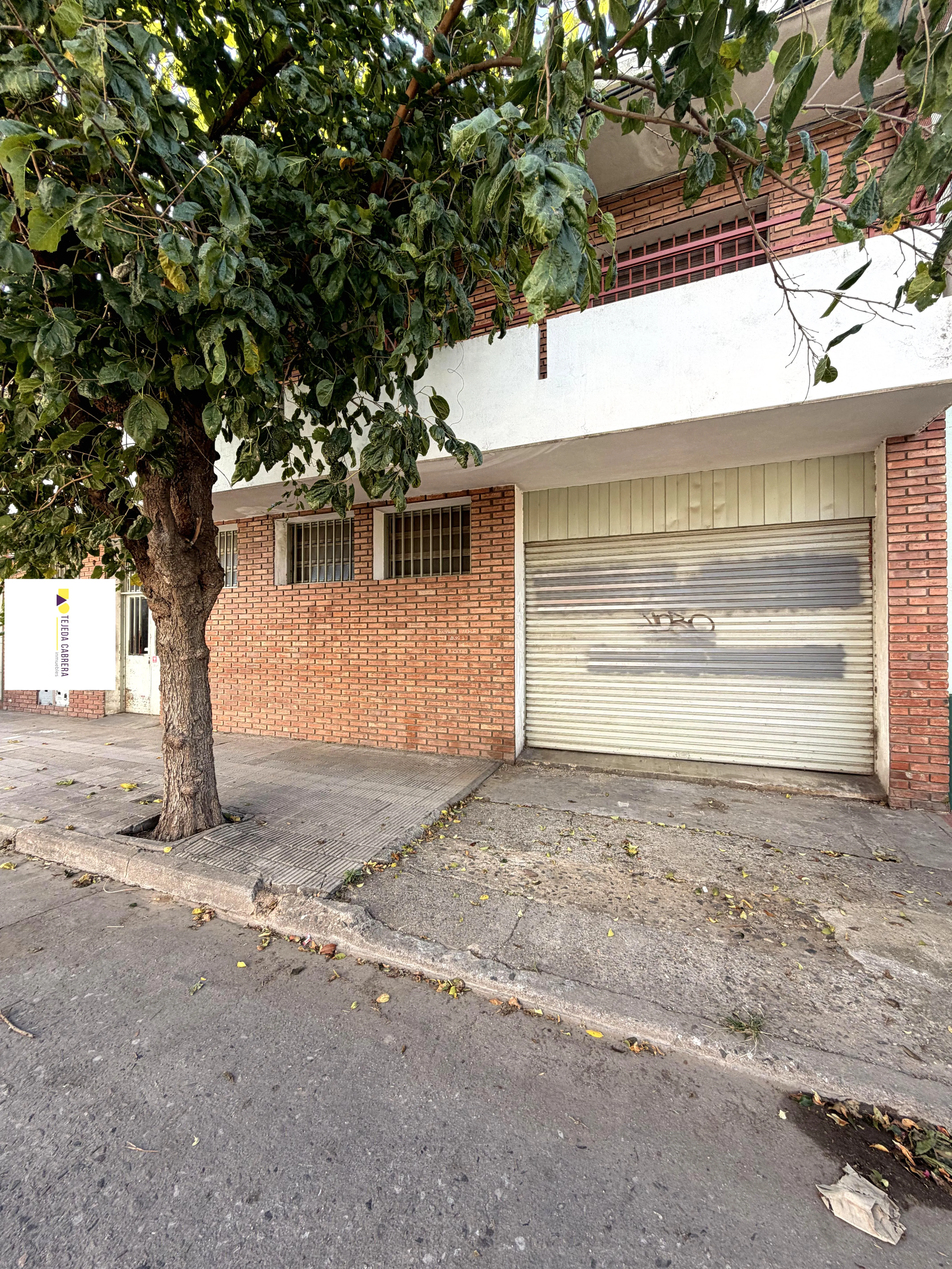 GALPÓN 521 M CON OFICINAS  B PUEYRREDÓN