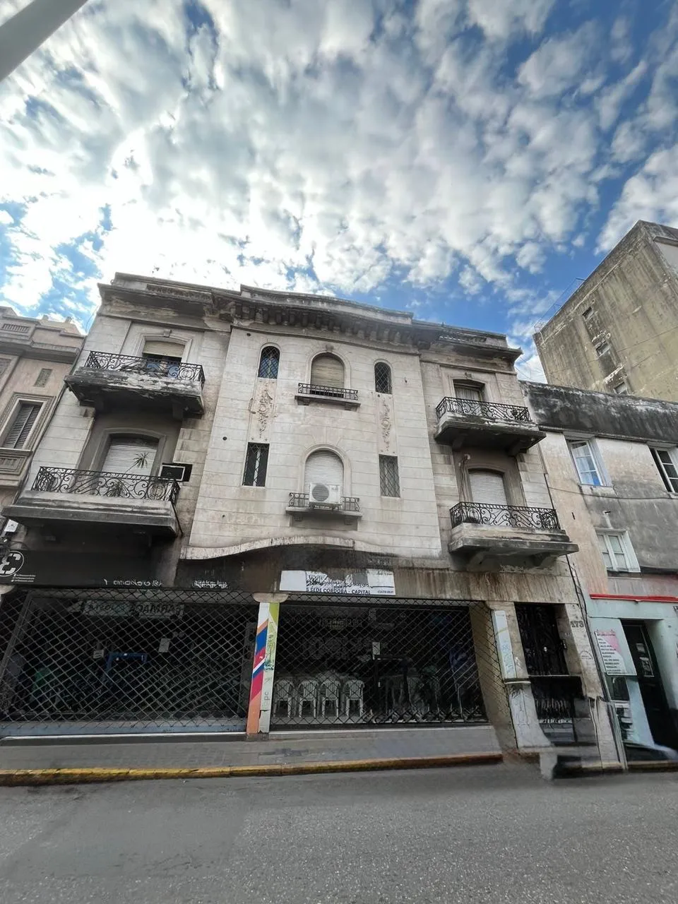 VENTA DEPARTAMENTO 3 DORMITORIOS EN BARRIO CENTRO