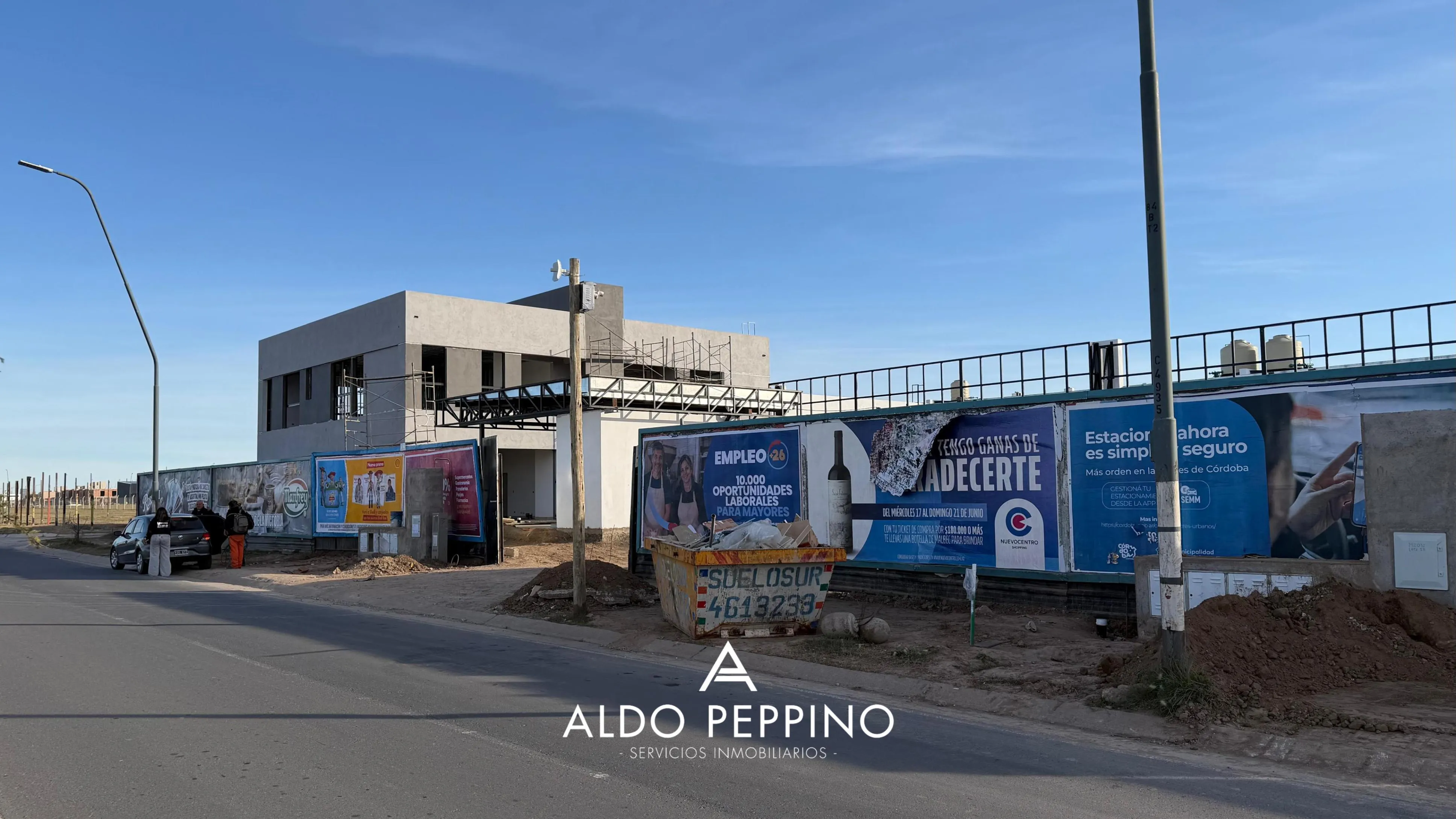 AlQUILER - LOCAL COMERCIAL A ESTRENAR EN MANANTIALES II - 65M2