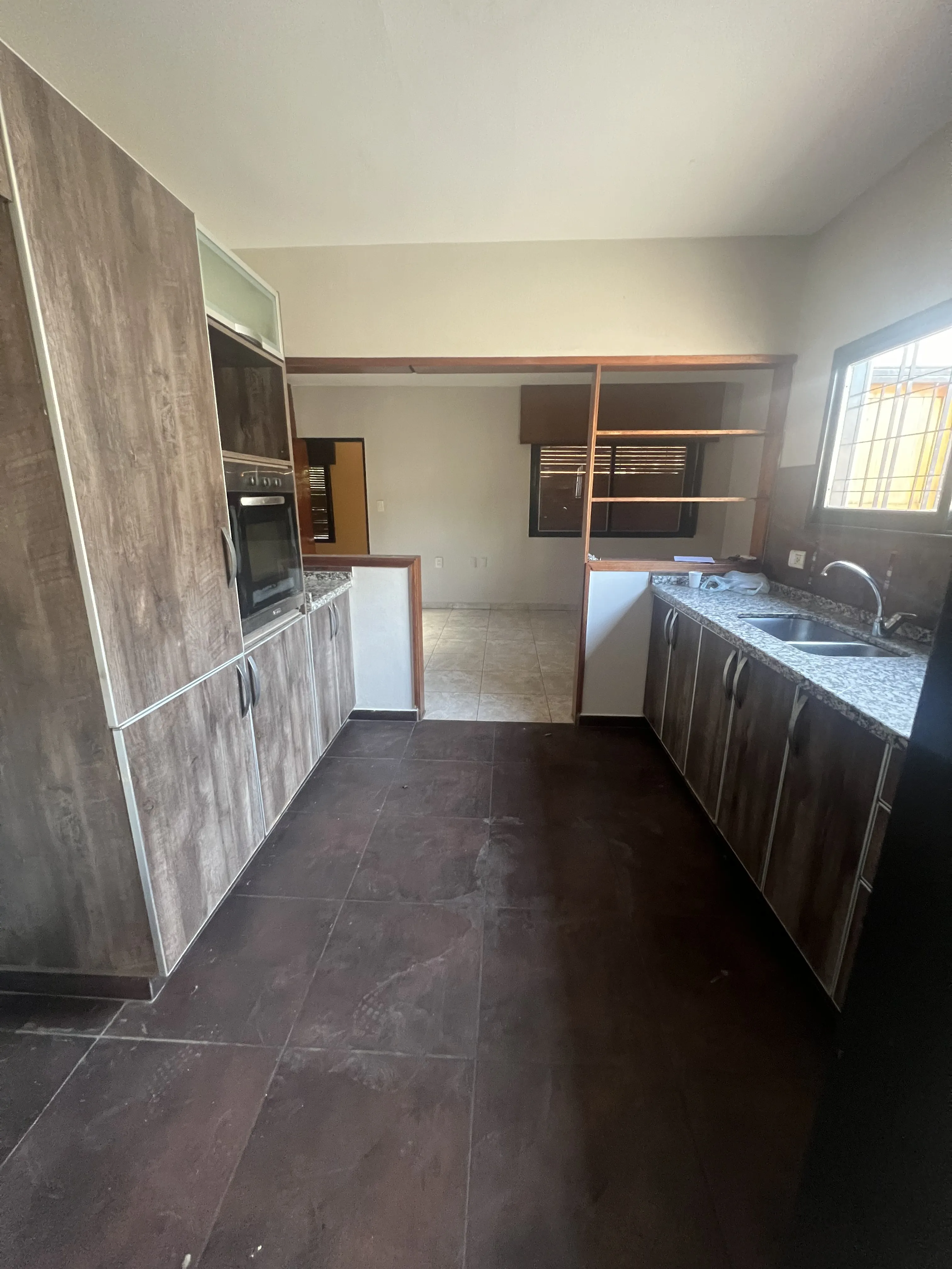 Vende: casa con ubicación privilegiada
