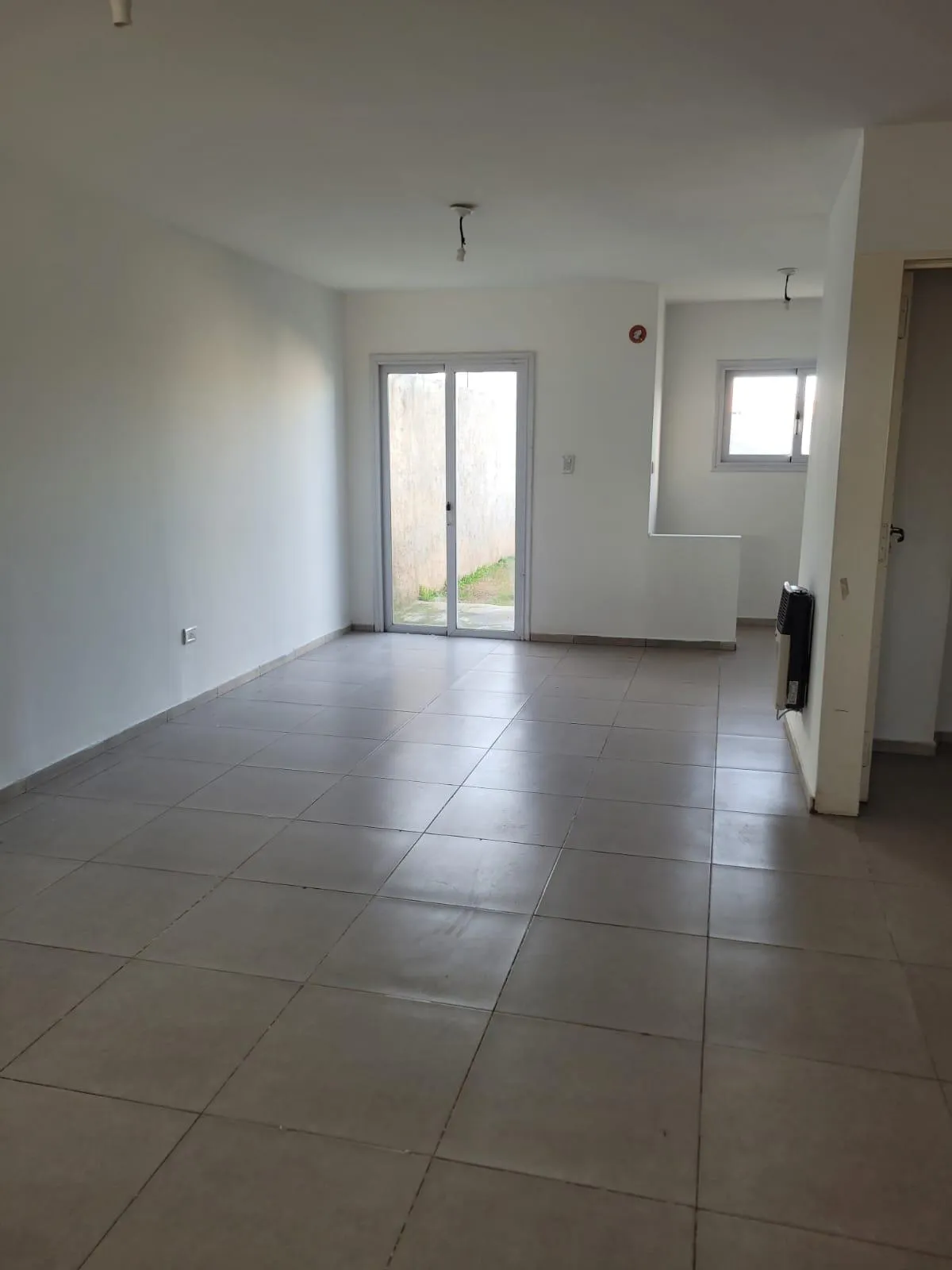 Dúplex. 2 dorm. 2 baños. Patio con asador. B Valle Cercano