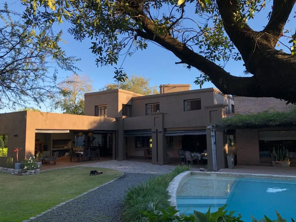 Casa en Venta 4 Dorm Villa Allende Golf