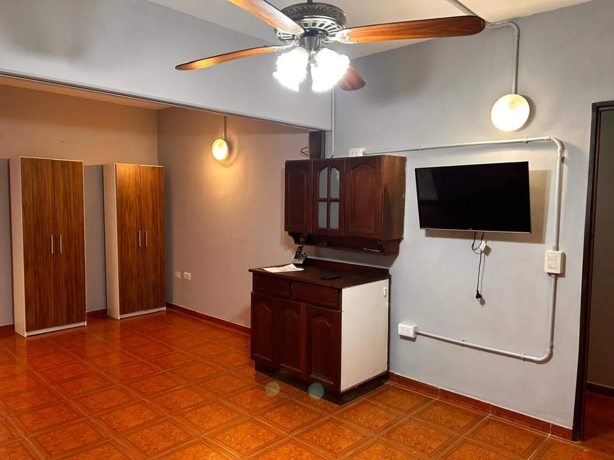 Vendo dpto c2 dorm. Y patio.B Gral Paz.