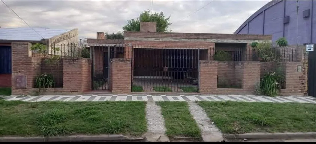 Vendo casa c3 dorm. B Los Gigantes