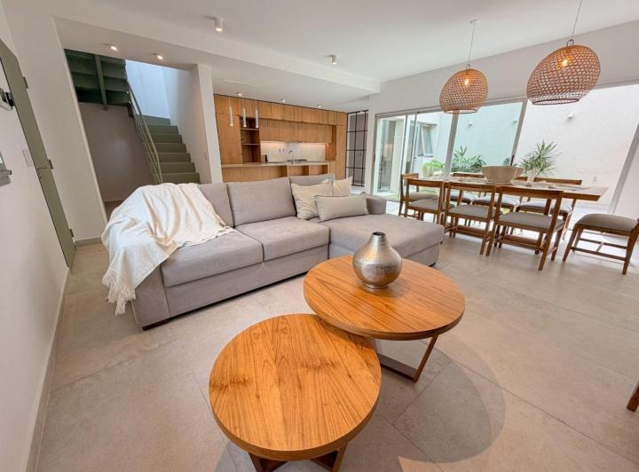 Casa · 144m² · 5 Ambientes