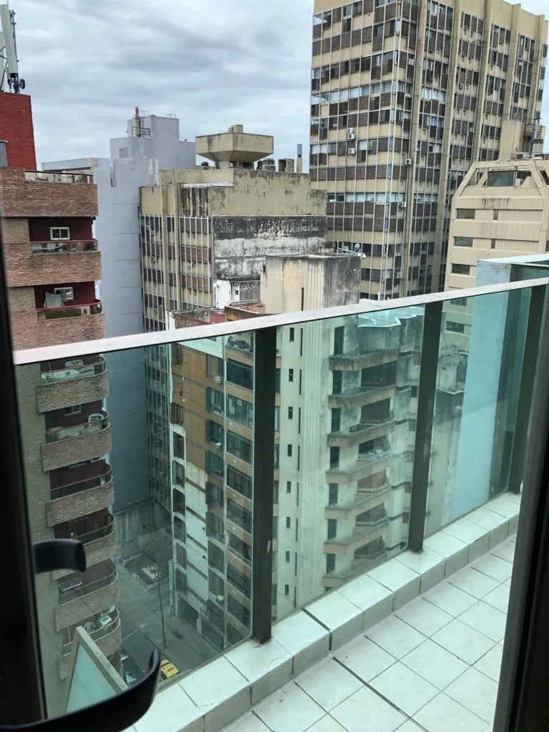 HERMOSO DEPTO PISO ALTO SOBRE ESTRADA A MTS DE PLAZA ESPAÑA!