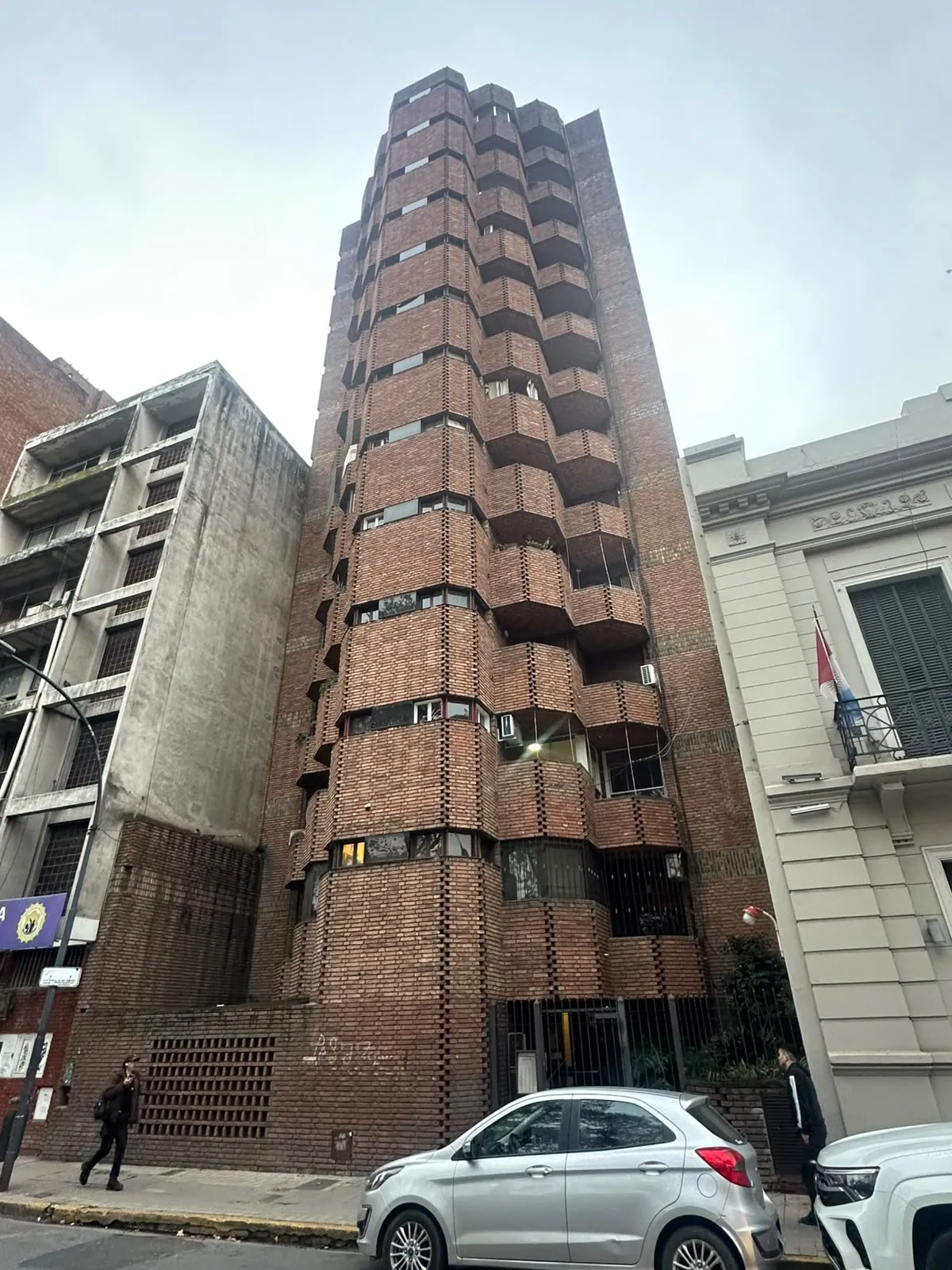 DEPARTAMENTO EXTERNO CON BALCÓN VENTA UN DORMITORIO CENTRO