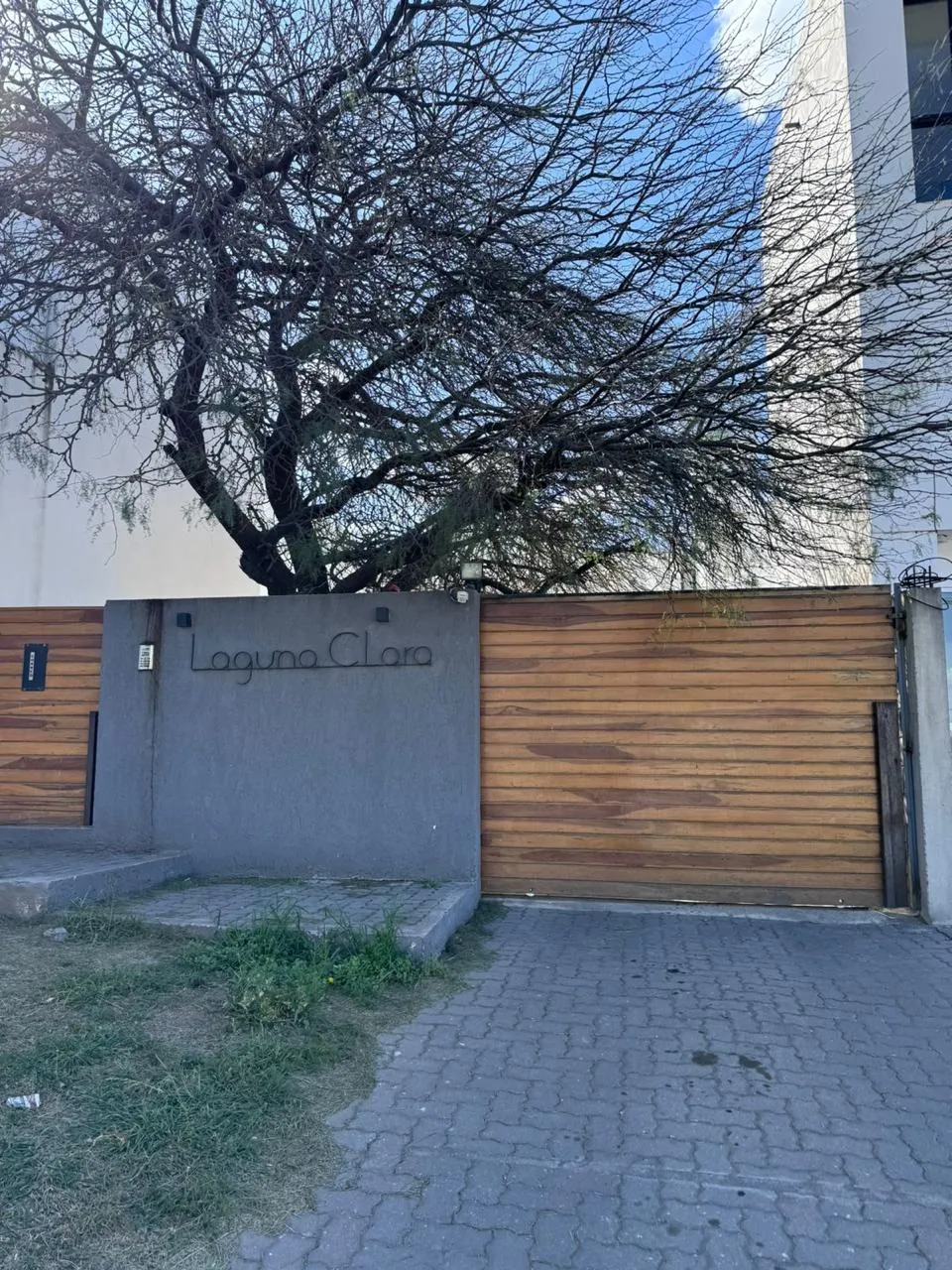 Alquilo duplex de 3 dormitorios en Housing - La Calera