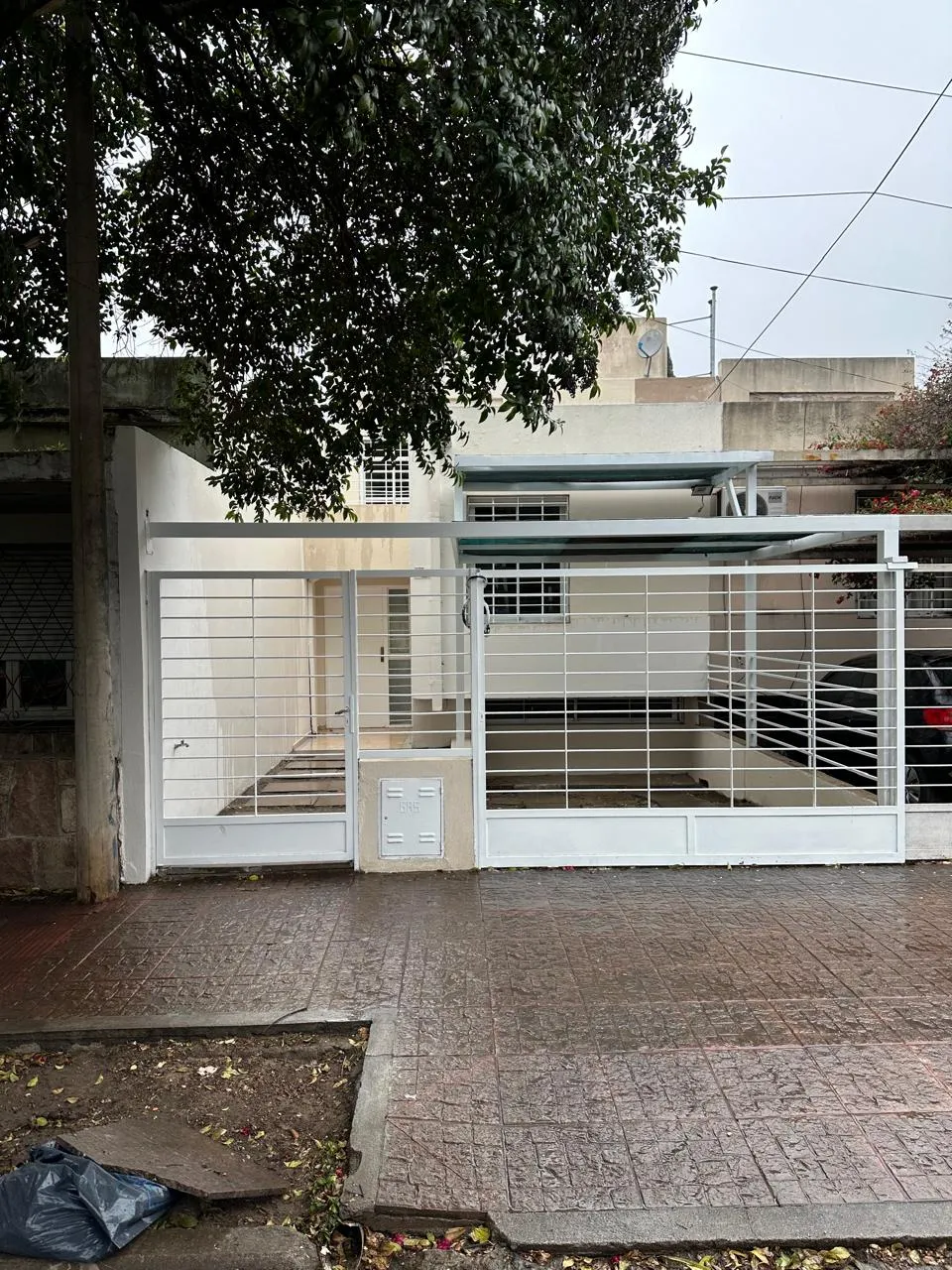 DÚPLEX 4 DORMITORIOS VENTA B° JARDÍN