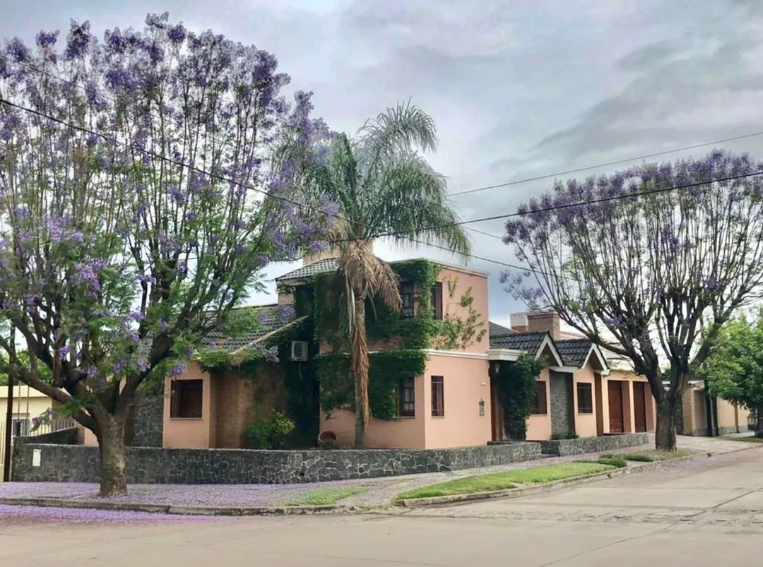CASA CORDOBA ALTA GRACIA Bº CAFFERATA 4 DORMI PILETA QUINCHO APTA CRÉDITO + FINANCIACIÓN VENTA