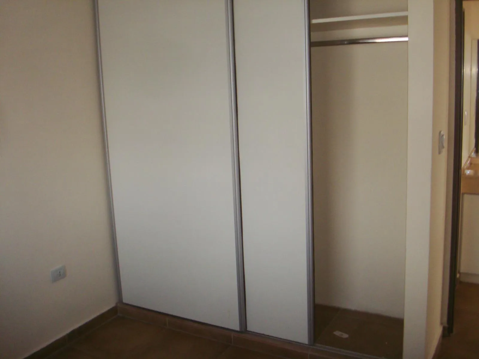Se alquila departamento en Agustin Garzon 2700