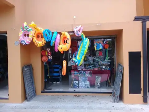 Local en Venta en Los Hornos, La Plata