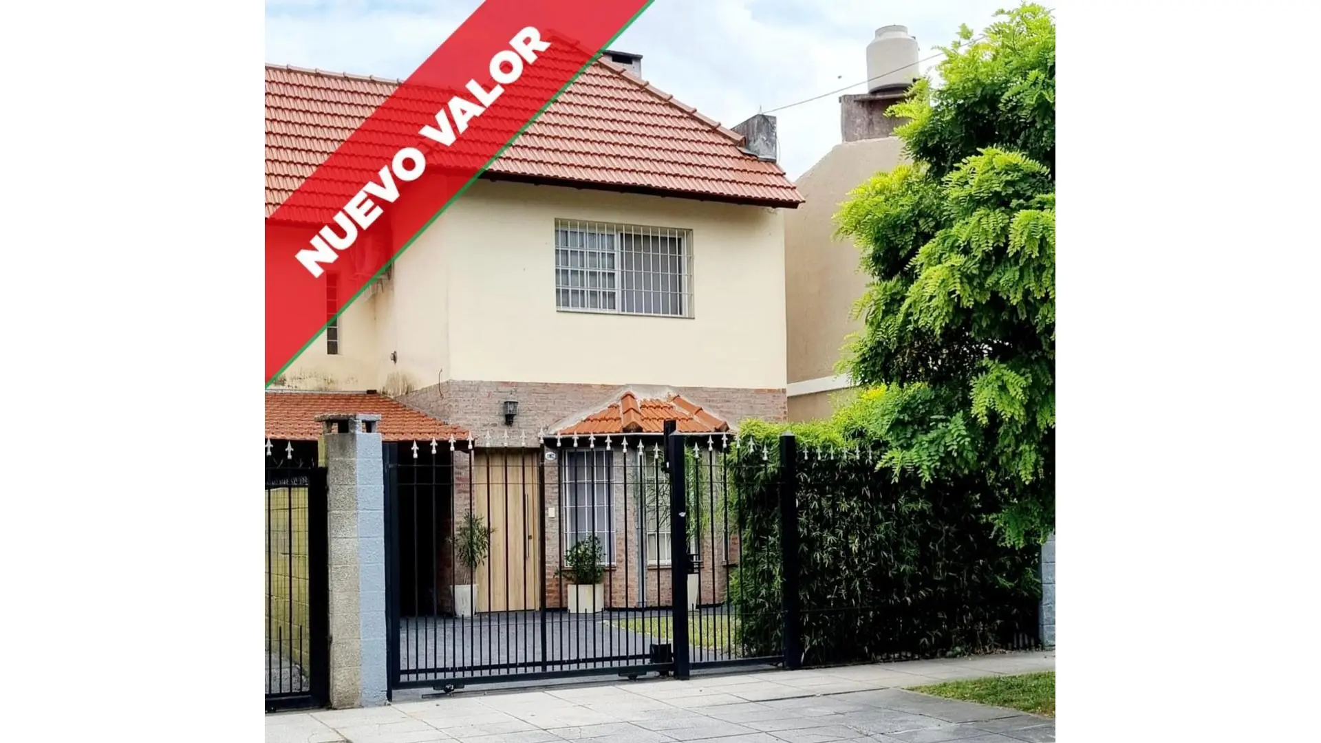 Triplex en excelente estado cercano al acceso oeste.