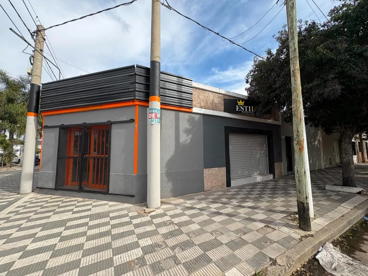 Vendo B° Villa Azalais importante esquina Dos Locales + Dpto 1 Dormitorio
