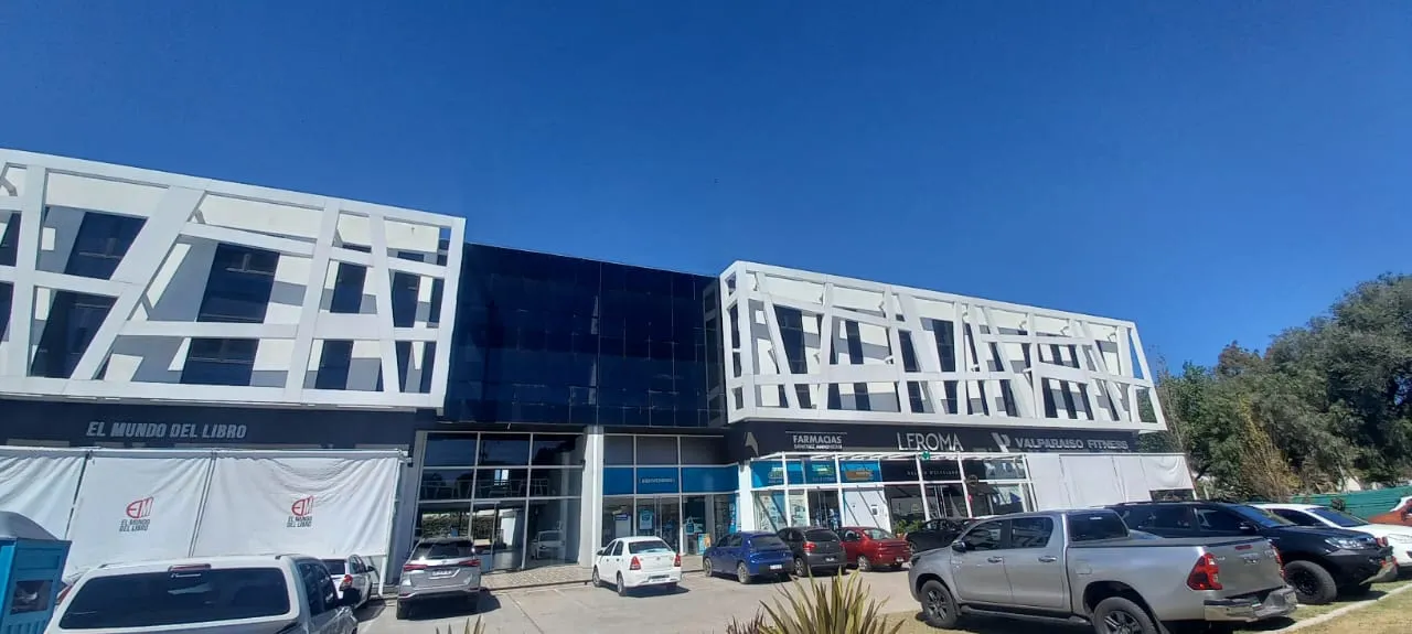 Alquilo OFICINAS y DEPARTAMENTOS en complejo "Paseo Valparaiso"