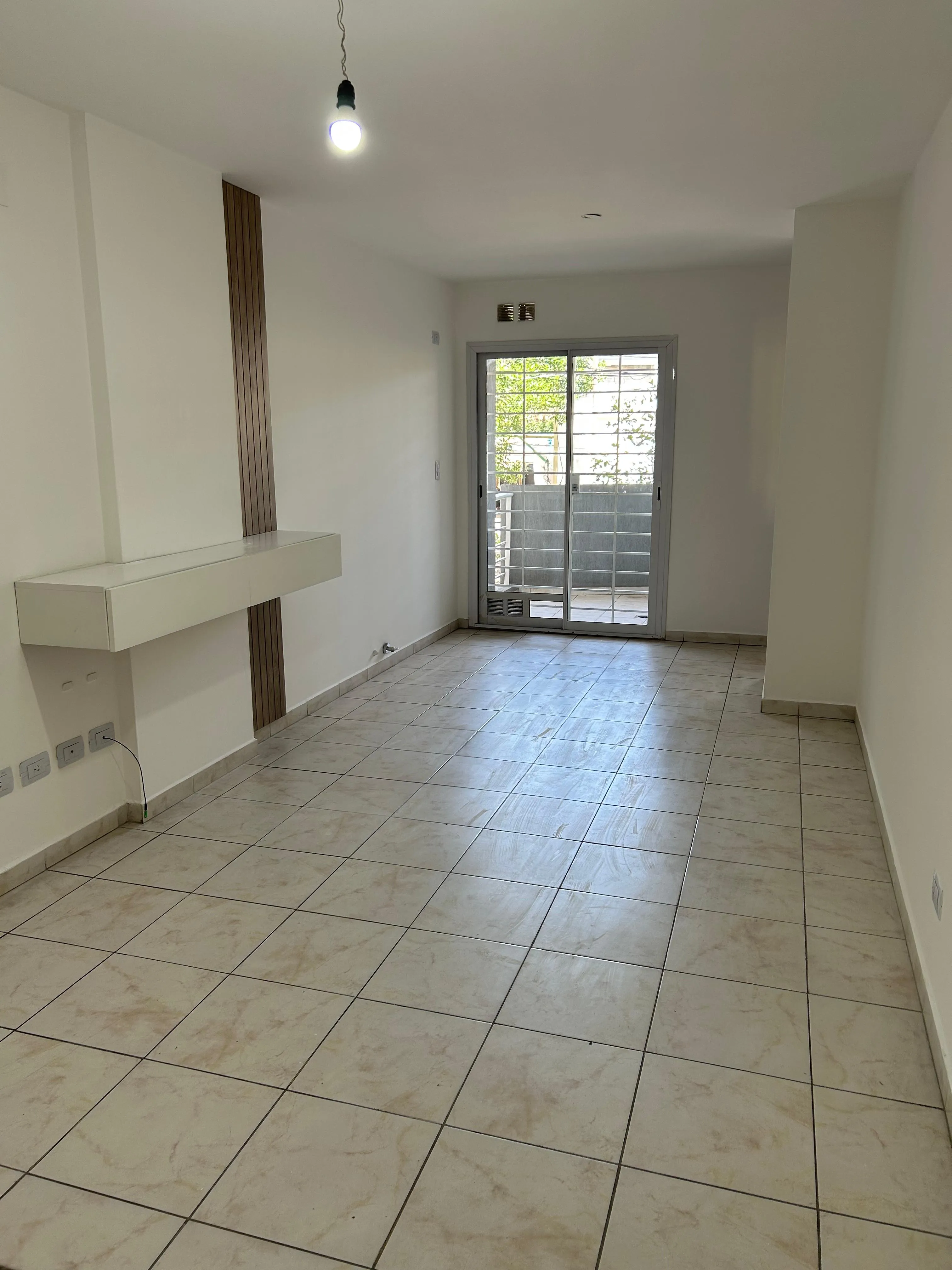en ALQUILER departamento de UN DORMITORIO con BALCON - ALTA CORDOBA