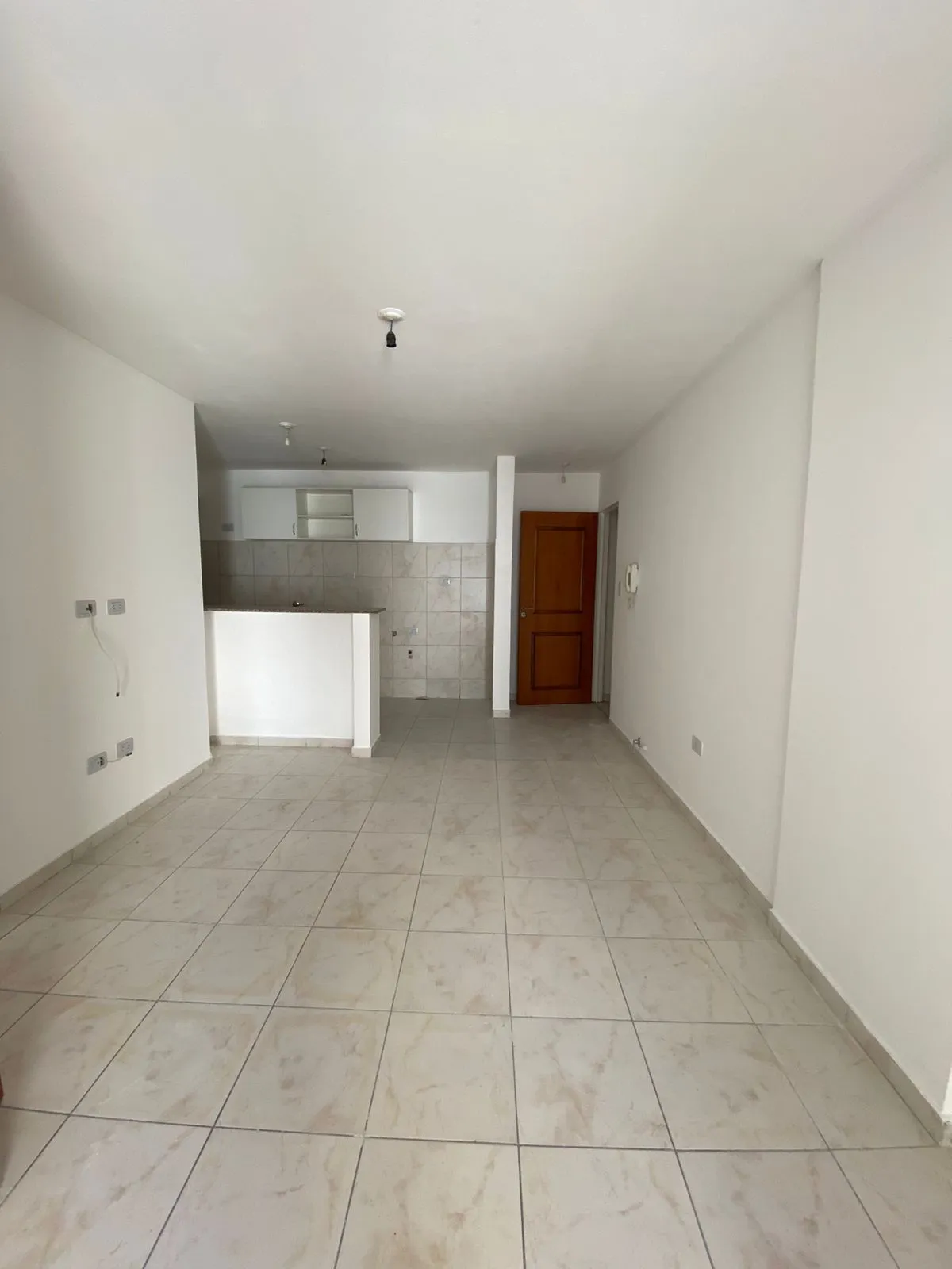 ALQUILER - UN DORM c PATIO - PLANTA BAJA