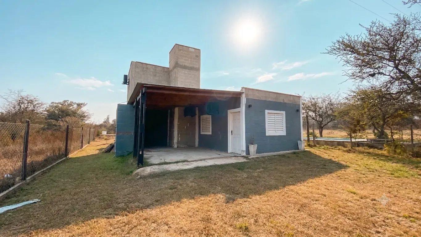 VENTA CASA 2 DORMITORIOS EQUIPADA CON PILETA Y QUINCHO, LOS MOLINOS