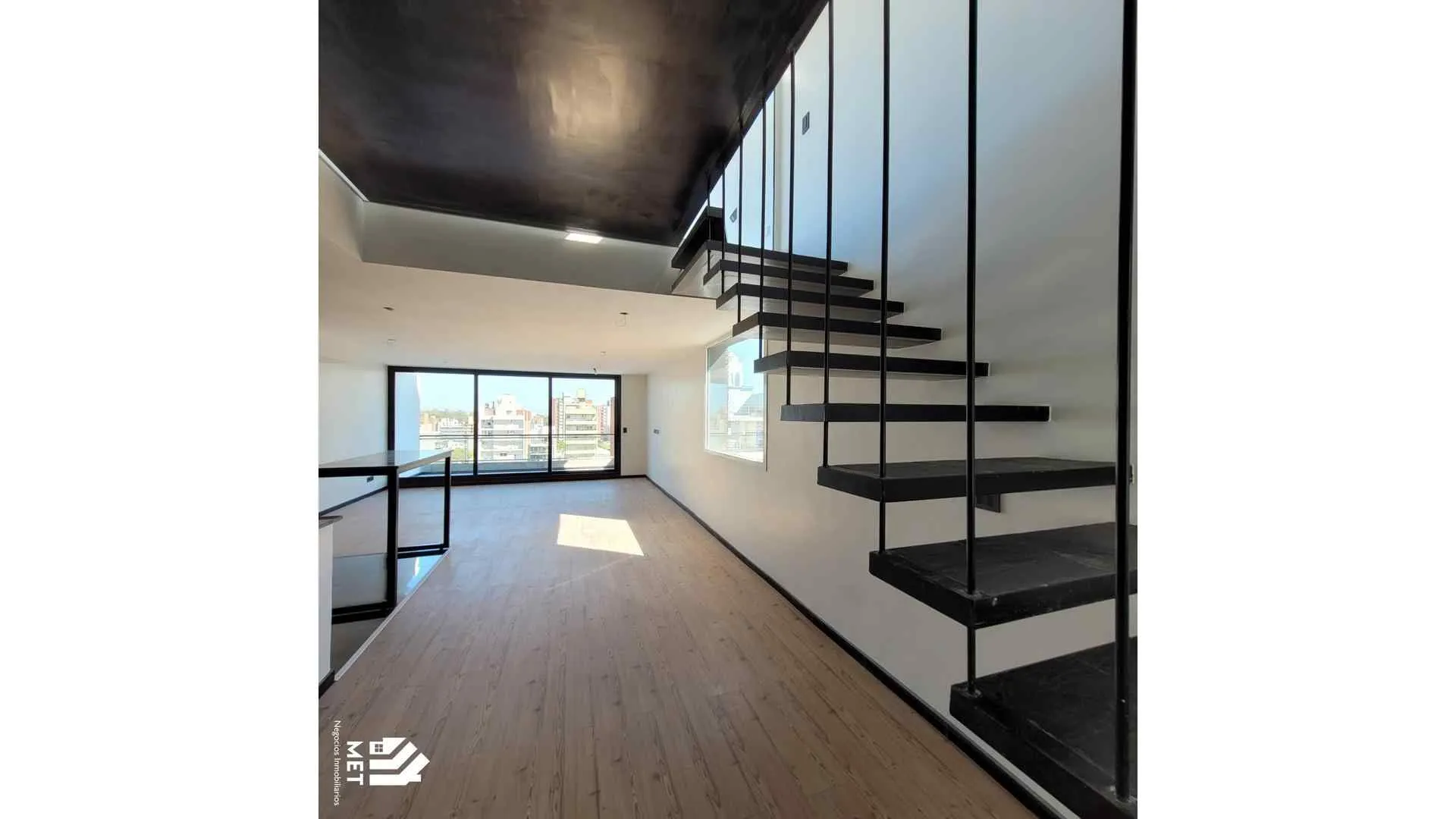 DUPLEX 2 DORMITORIOS CON TERRAZA EXCLUSIVA - FRENTE