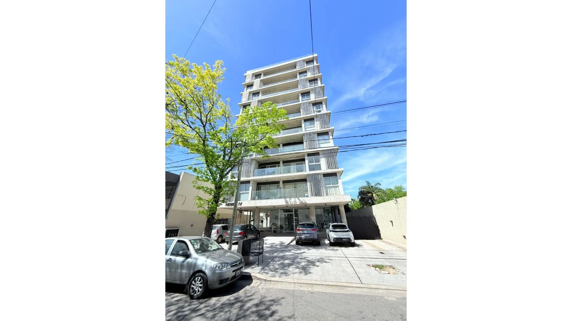DEPARTAMENTO DE 2 AMBIENTES CON COCHERA