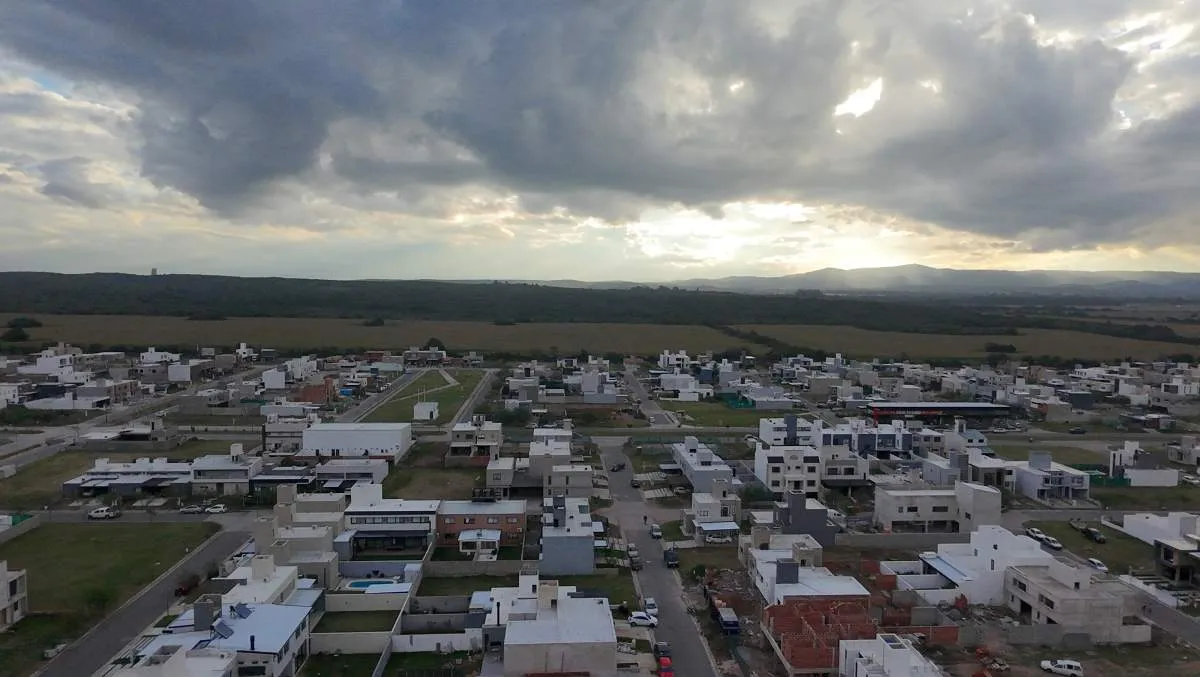 LOTE ESQUINA 15x24M EN VENTA  DOCTA PARQUE CORDOBA