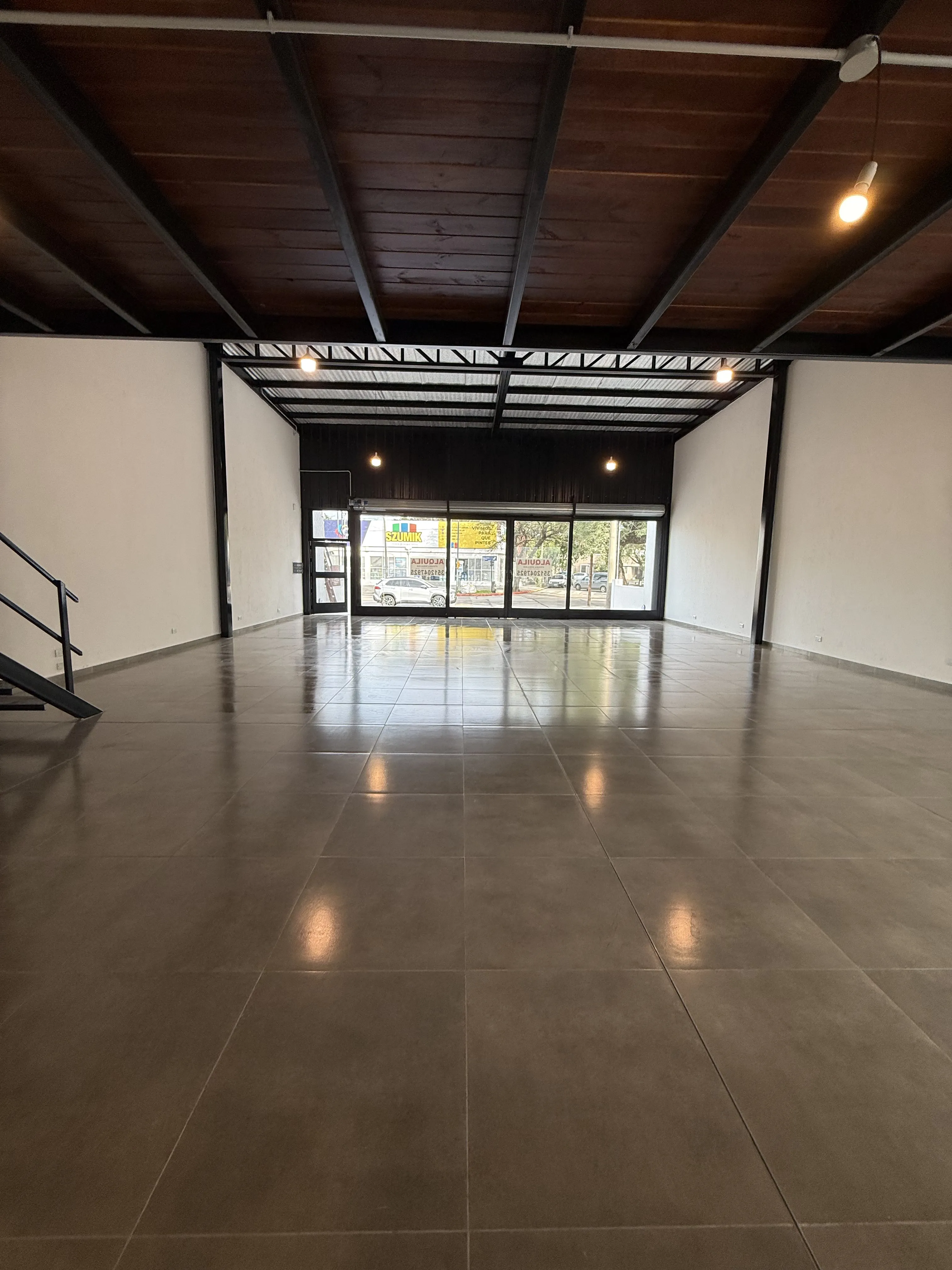 Local Comercial en Alquiler