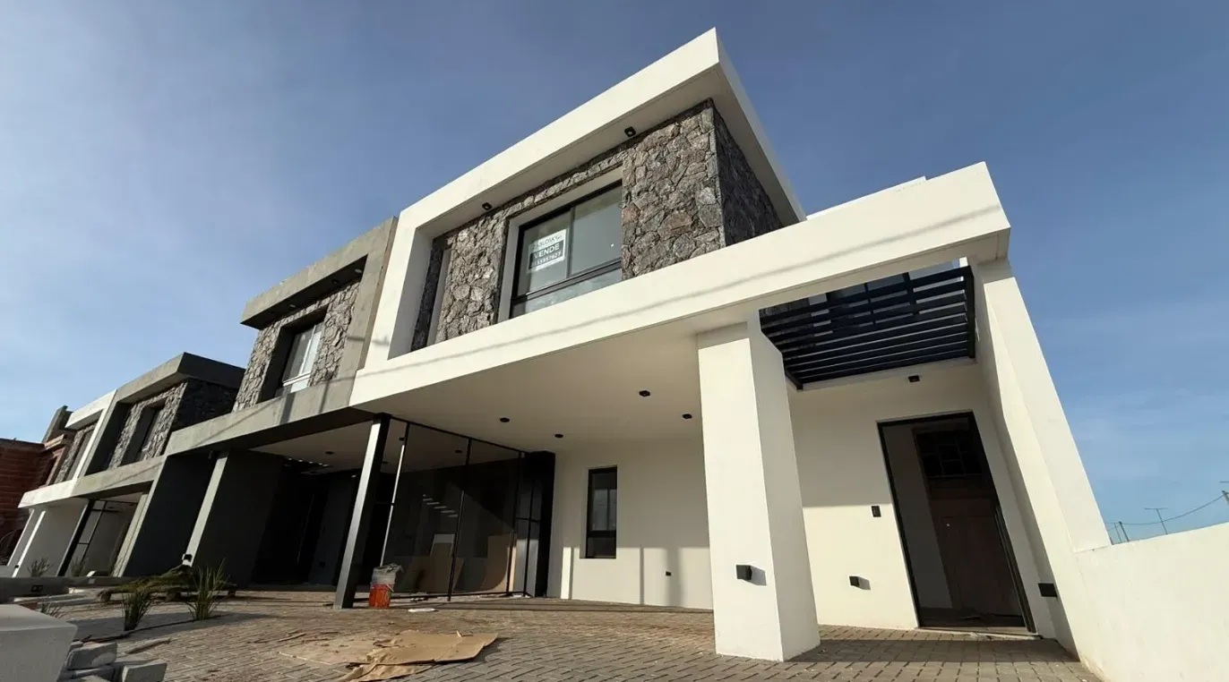 Duplex 3 dorm + escritorio Docta