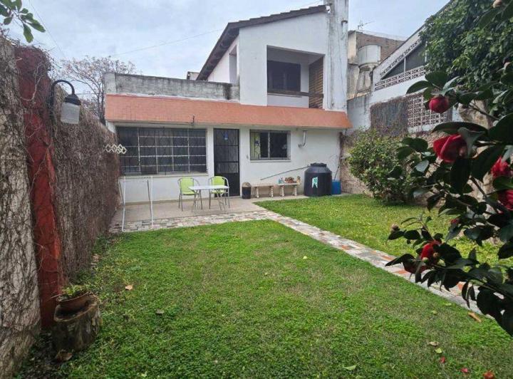 Casa · 175m² · 5 Ambientes · 2 Cocheras