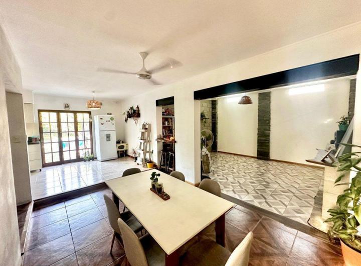 Casa · 120m² · 4 Ambientes · 1 Cochera