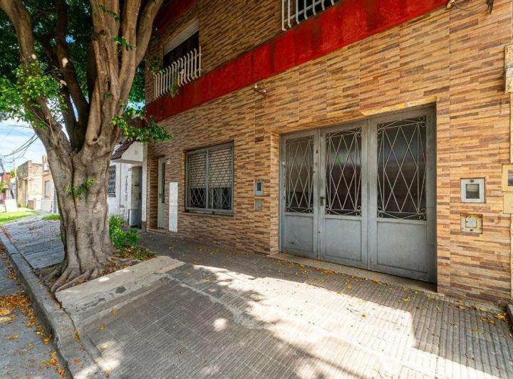 Casa · 74m² · 3 Ambientes · 1 Cochera