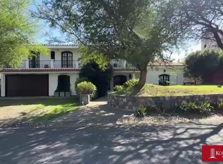 Casa · 300m² · 4 Ambientes