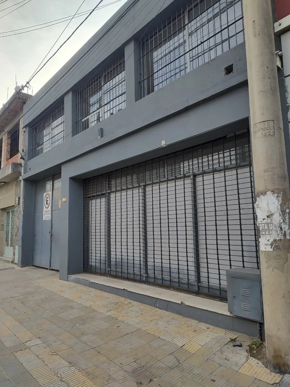 ALQUILO Amplio Local Comercial Planta Libre y Planta Alta C/Privados | B° Alta Cordoba