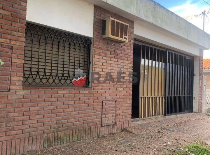 Casa · 143m² · 4 Ambientes · 2 Cocheras