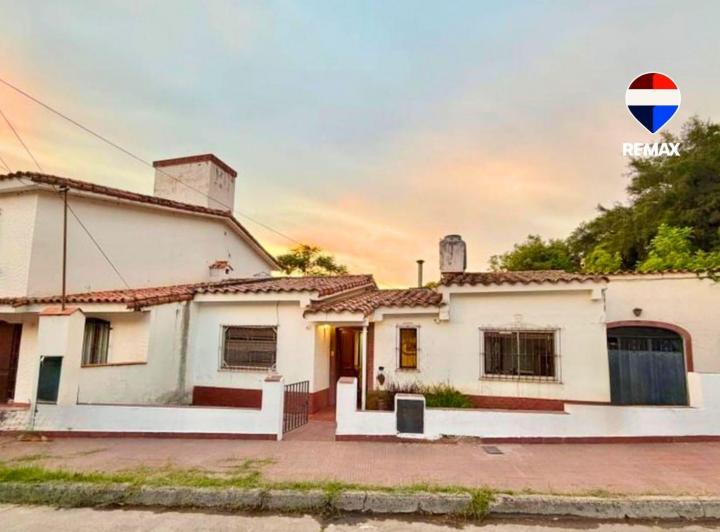 Casa · 244m² · 4 Ambientes · 1 Cochera