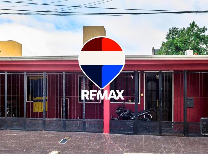 Casa · 280m² · 7 Ambientes · 1 Cochera