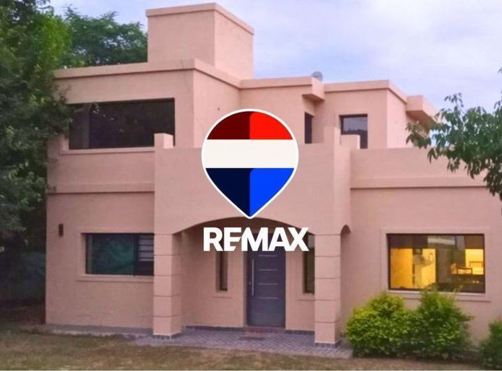 Casa · 200m² · 5 Ambientes