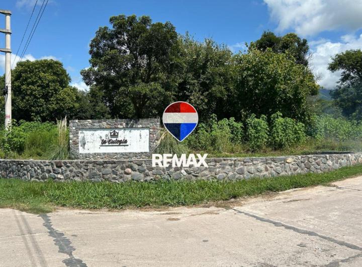 Terreno · 693m²
