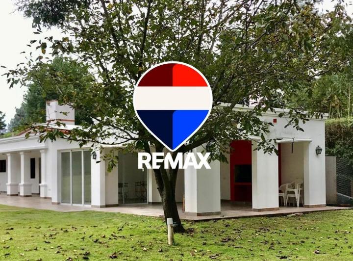 Casa · 200m² · 5 Ambientes