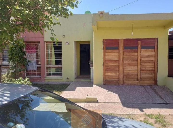Casa · 70m² · 2 Ambientes · 1 Cochera
