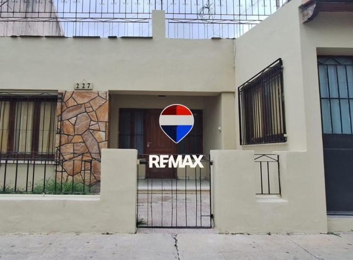 Casa · 214m² · 10 Ambientes