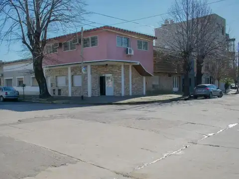 Local en Venta en Villa Elvira, Partido de La Plata